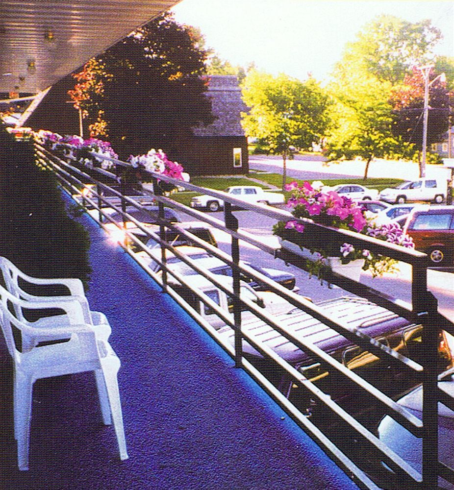 Alpine Motel In Heart Of Wisconsin Dells Downtown. Екстериор снимка
