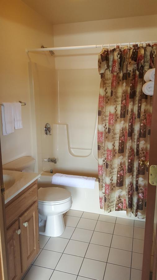Alpine Motel In Heart Of Wisconsin Dells Downtown. Екстериор снимка