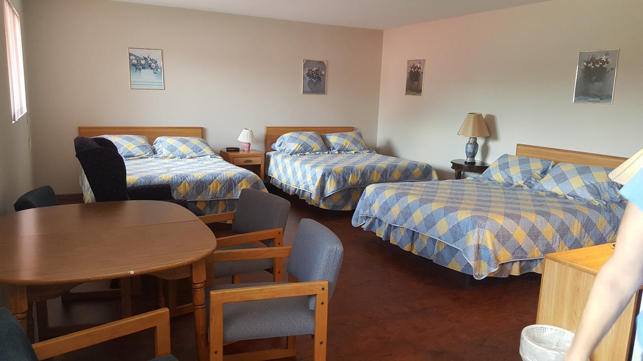 Alpine Motel In Heart Of Wisconsin Dells Downtown. Екстериор снимка