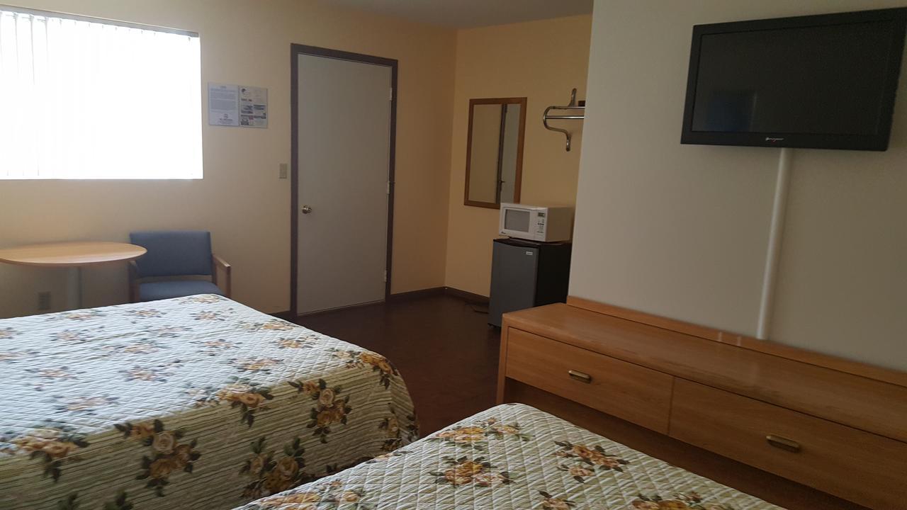 Alpine Motel In Heart Of Wisconsin Dells Downtown. Екстериор снимка